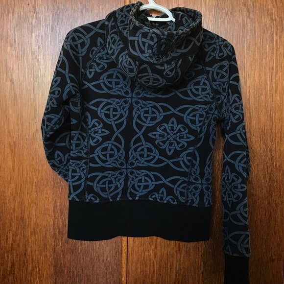 Lululemon Scuba Hoodie - Picture 2 of 3